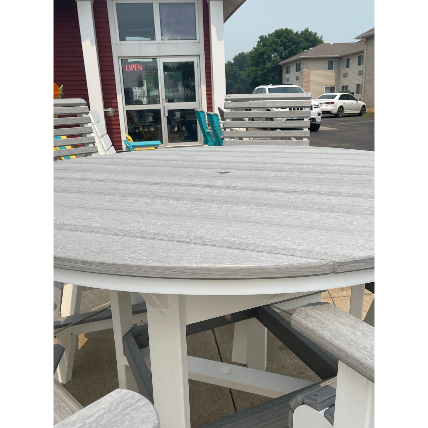 60" Round Bar Table with 6 Rollback Swivel Bar Chairs in White/Driftwood Gray