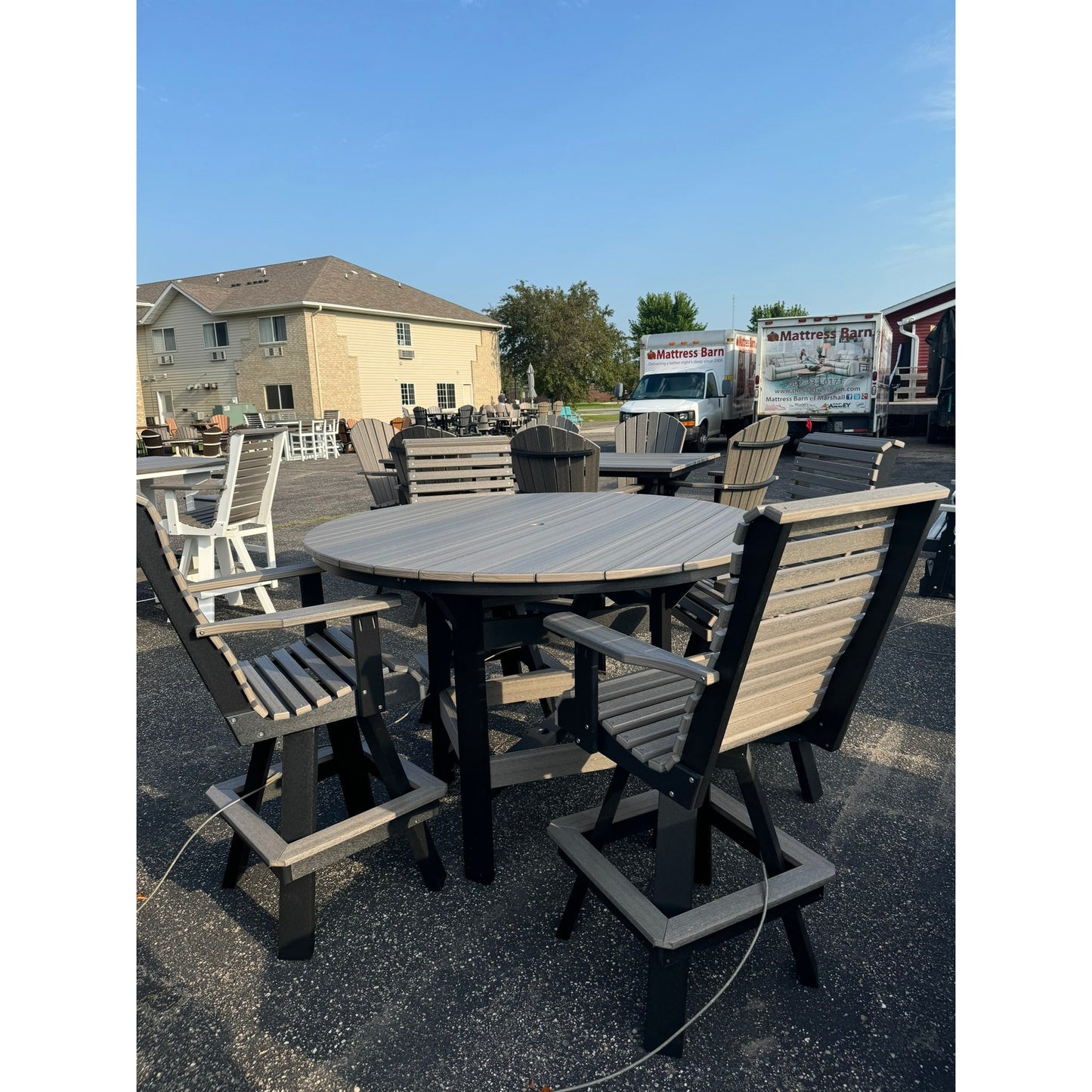 60" Round Bar Table with 4 Rollback Swivel Bar Chairs in Black/Coastal