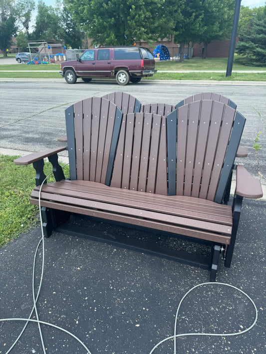 Classic 5' Glider with flip down console in Black & Brown